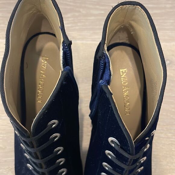 Enzo Angiolini Franses Velvet Bootie. Size 6M/36. Excellent condition. - Picture 4 of 7